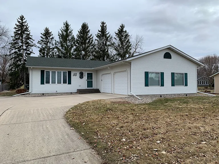 1120 Lewis Ave SW — Photo 1
