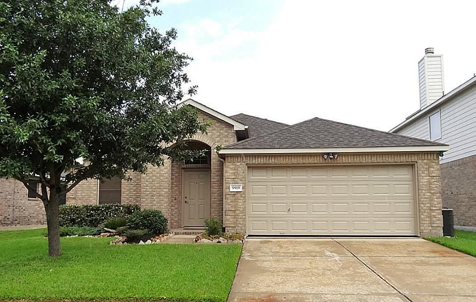 1st image of 9919 Driftwood Park Dr