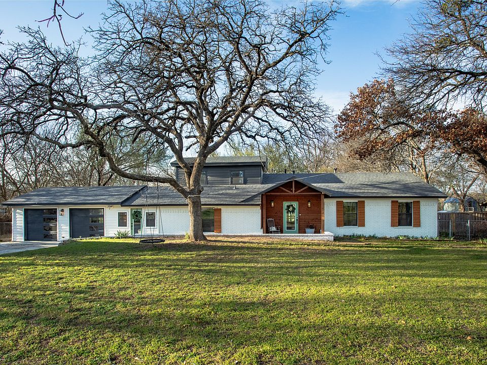 1st image of 316 Old Justin Rd