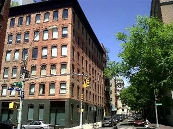 136 Baxter Street image 1 of 2