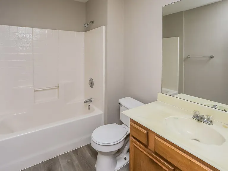 1303 Coronado Ln — Photo 15