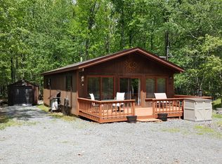 119 Deer Trail Dr, Hawley, PA 18428