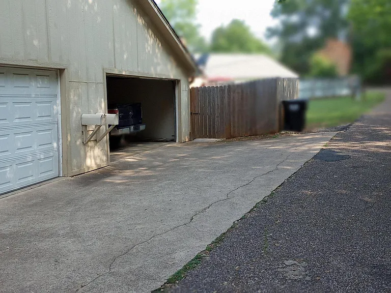 317 Hampton Ct #317 — Photo 14