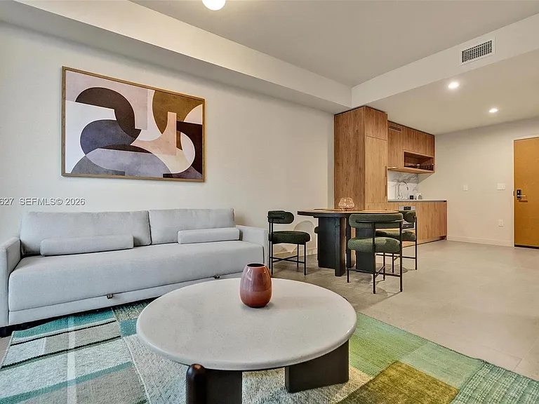 11 NE 6th St #712 — Photo 3