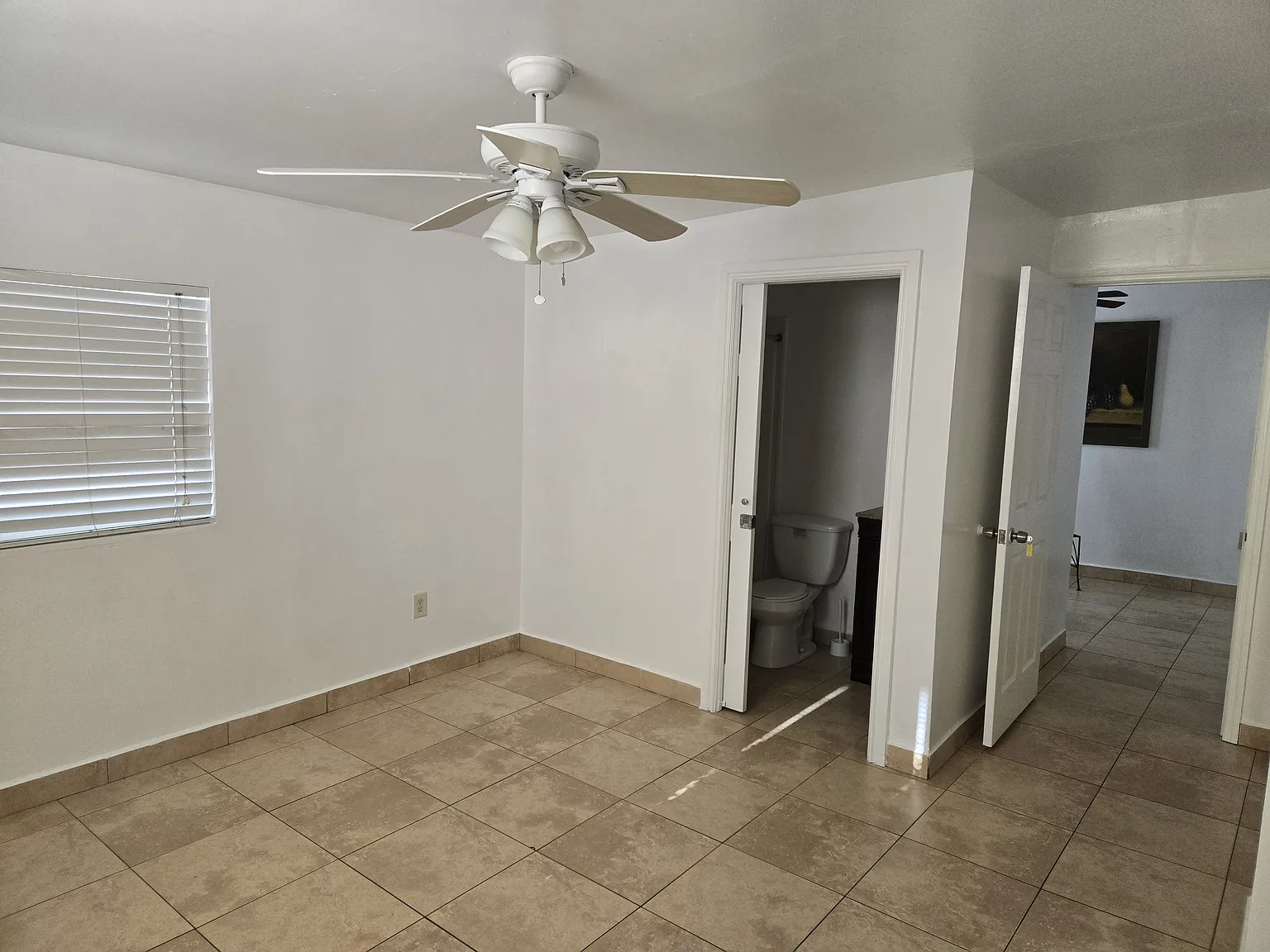 1736 NE 48th Ct — Photo 1