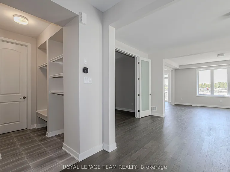 475 Meynell Rd — Photo 10
