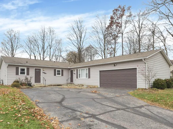 347 Oak Meadow Dr, Pataskala, OH 43062