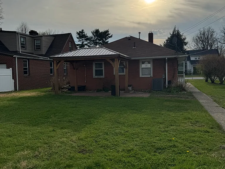 7411 Case Ave — Photo 9