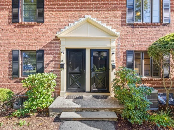 98 Duff St Unit 98, Watertown, MA 02472