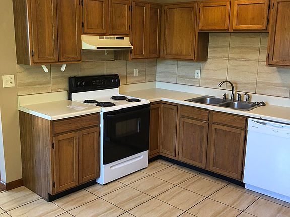 4th image of 811 Valerie Ln