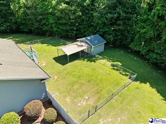 5th image of 131 Forest Dr