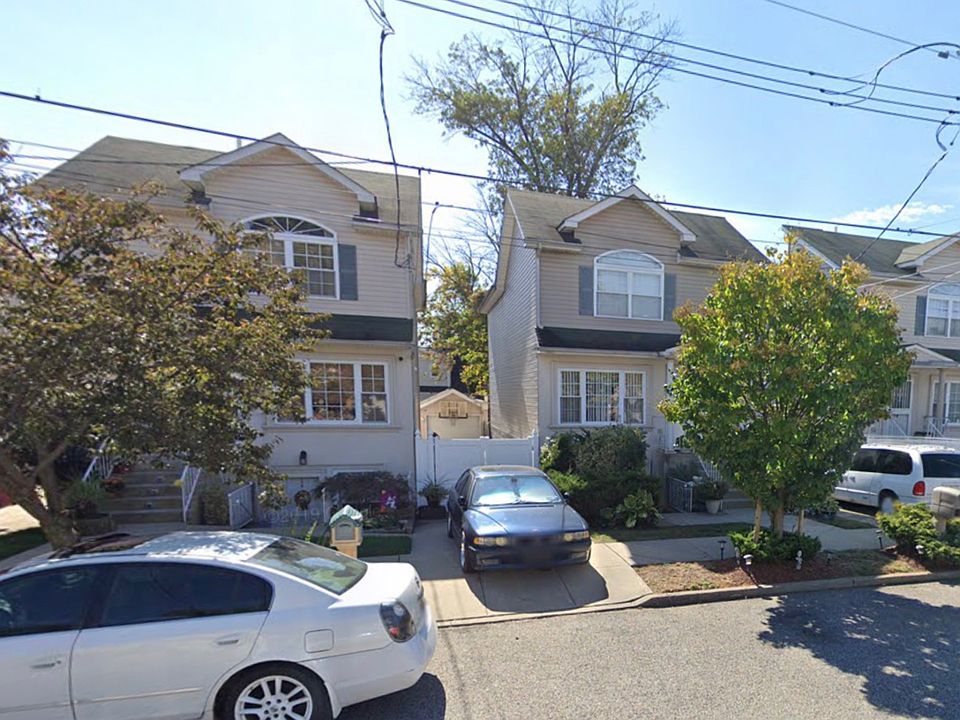 1st image of 1364 Netherland Ave