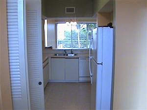 4th image of 11283 NW 39th St