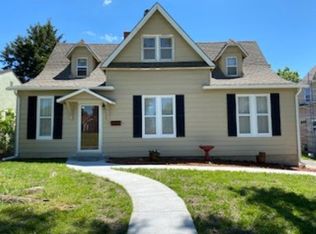 215 E 10th St, Newton, KS 67114