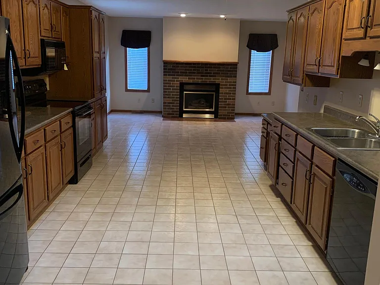 3610 S Kris Dr — Photo 5