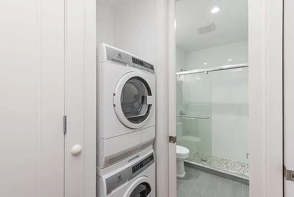 Rented by Nooklyn NYC LLC | media 47