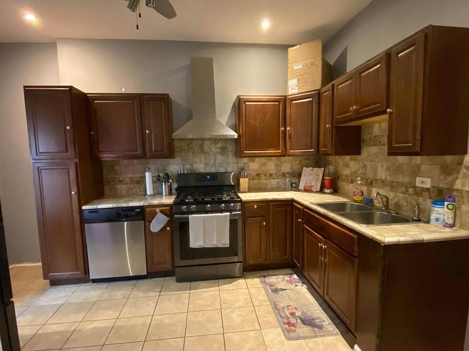 1st image of 2325 S Hoyne Ave APT 2