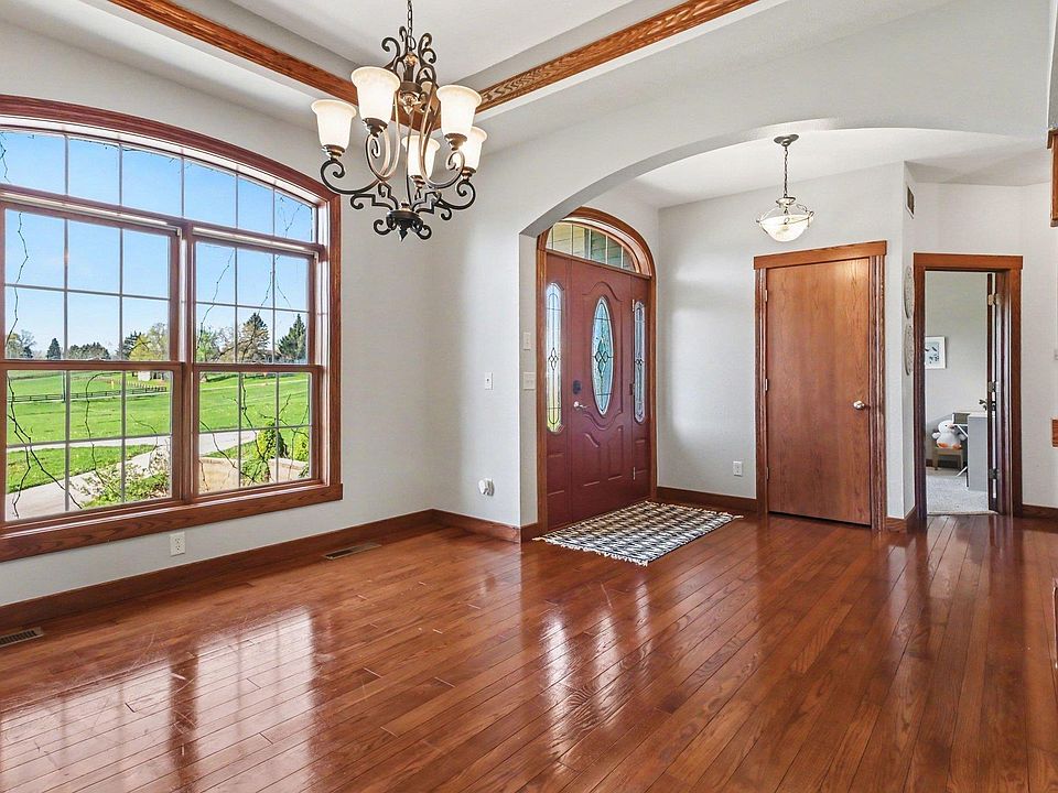 こはくページ 24607 County Road 36, Goshen, IN 46526 | Zillow
