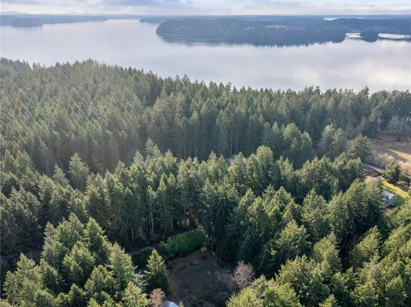 953 Lummi Drive, Fox Island, WA 98333