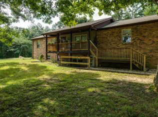 602 Sweat Rd, Grimsley, TN 38565