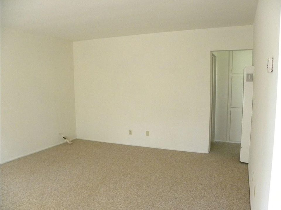 1st image of 25067 Eucalyptus Ave