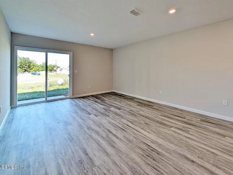 9808 Morgans Marsh Ct — Photo 4