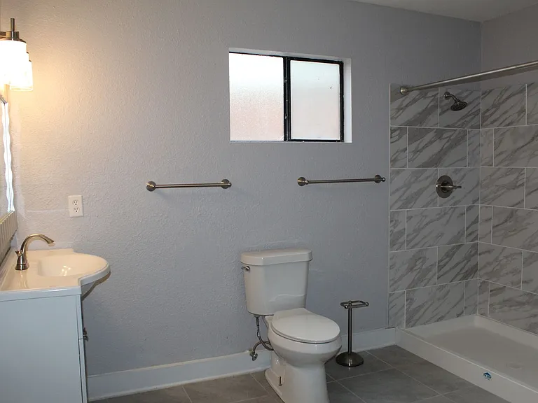 1107 N Wall St — Photo 9