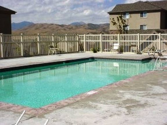 4th image of 1612 W Westbury Way #L
