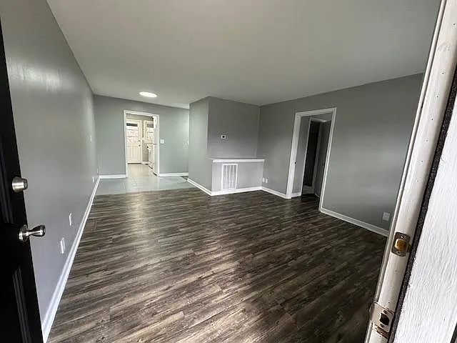 1317 Brockton Dr — Photo 6