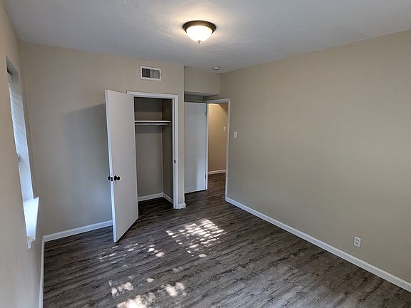 3rd image of 7138 Vernon Ave