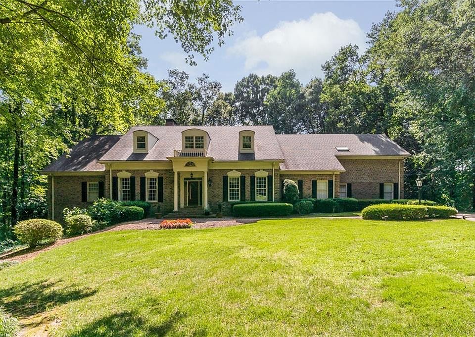 1st image of 565 River Chase Point