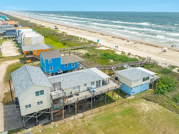 215 Spoonbill Pl, Surfside Beach, TX 77541