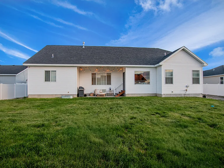 3879 E Pepperwood Ln — Photo 17
