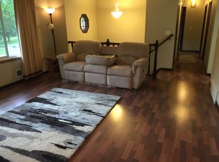 7020 Alpine Trl, Eden Prairie, MN 55346