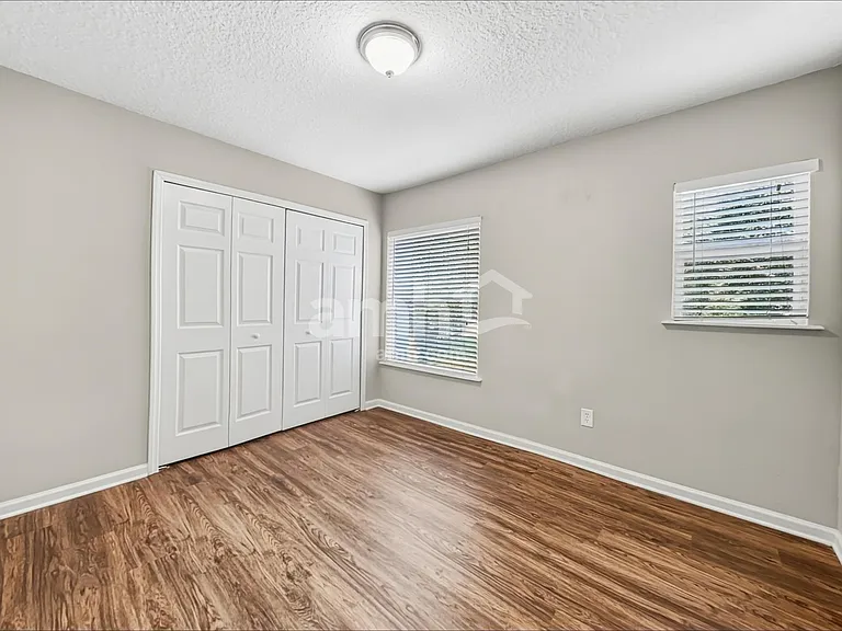 664 Mackenzie Cir — Photo 16