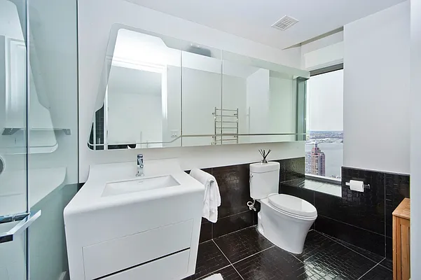 Sold by Keller Williams NYC | media 11