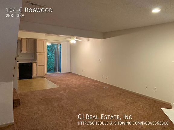 3rd image of 104C NE Dogwood St
