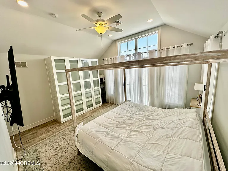 235 Sherman Ave — Photo 12