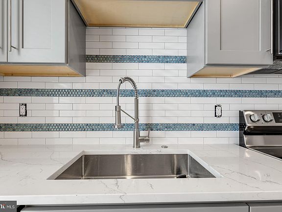 5th image of 509 E Gorgas Ln #2R