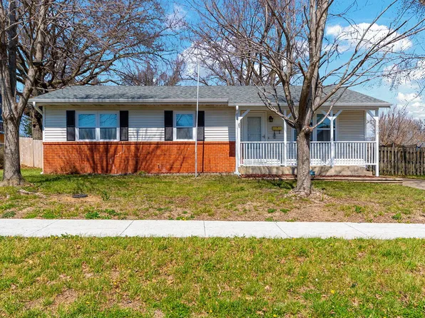 1023 Harwood St, Mexico, MO 65265