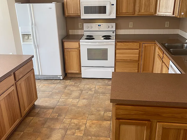 3505 Grainger Pkwy — Photo 5