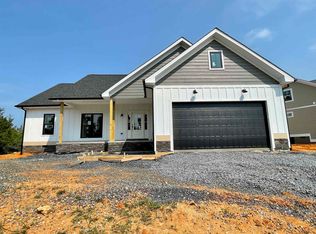 131 Chamberlain Dr, Staunton, VA 24401