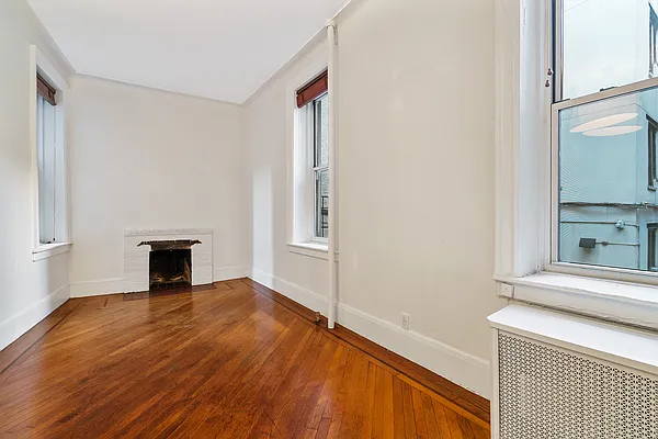 Rented by Avi Nash Associates | media 1