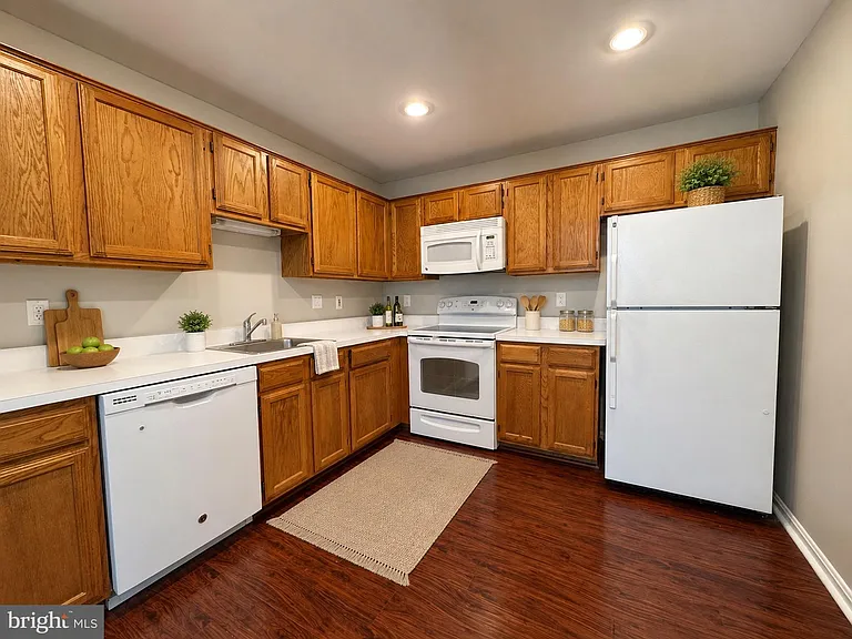 8141 Bayonet Way #204 — Photo 4