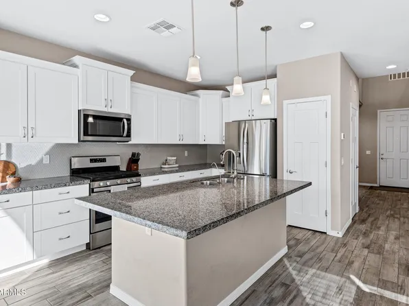 750 N Blackbird Drive, Gilbert, AZ 85234