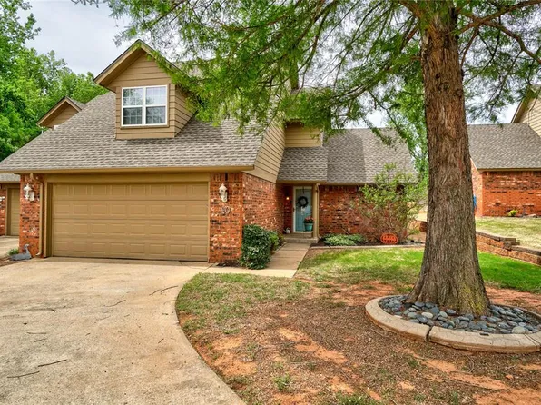 20 Coventry Ct, Edmond, OK 73012