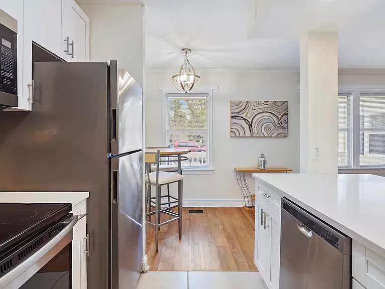 221 S Hale Ave #1 — Photo 14