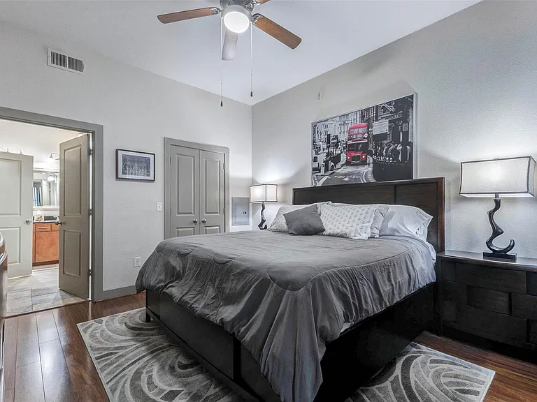 1901 Post Oak Blvd #1106 — Photo 16