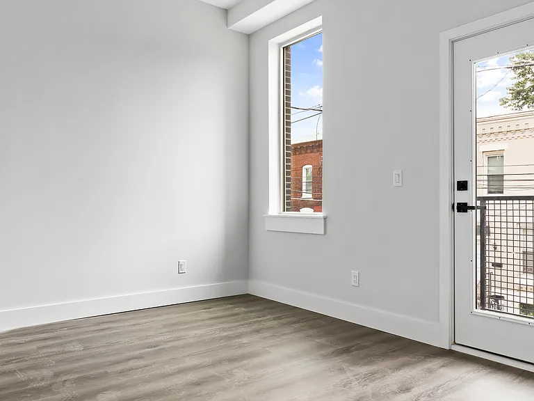 1515-19 W Dauphin St #3 — Photo 10