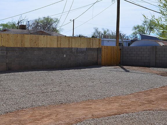 2nd image of 2838 Hermosa Dr NE